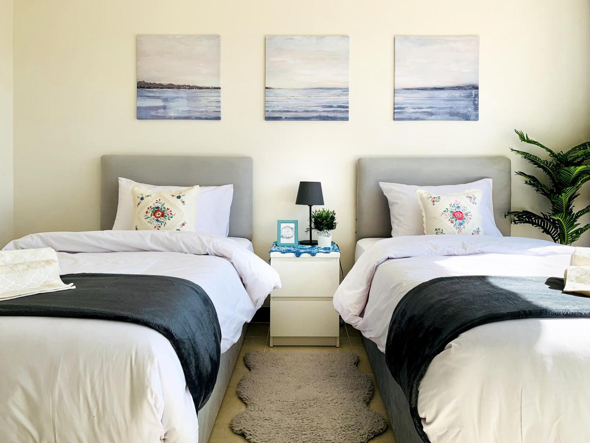 Apartment Adorable Sunny With Free Pool And Mall Access *